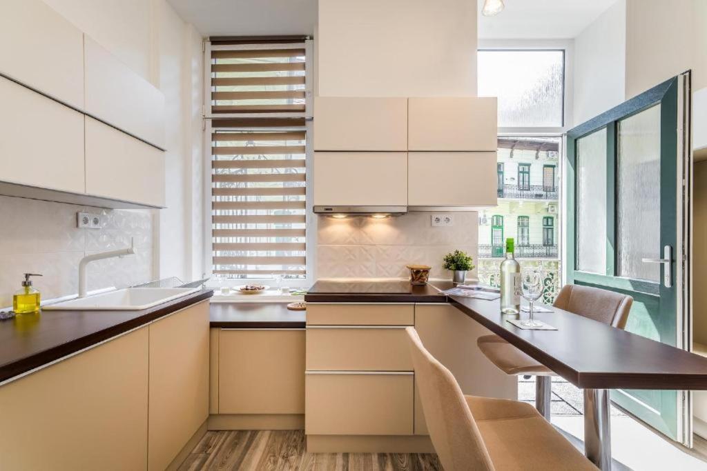 Hi-Bp Elizabeth Apartment In The Heart Of Budapeste Exterior foto
