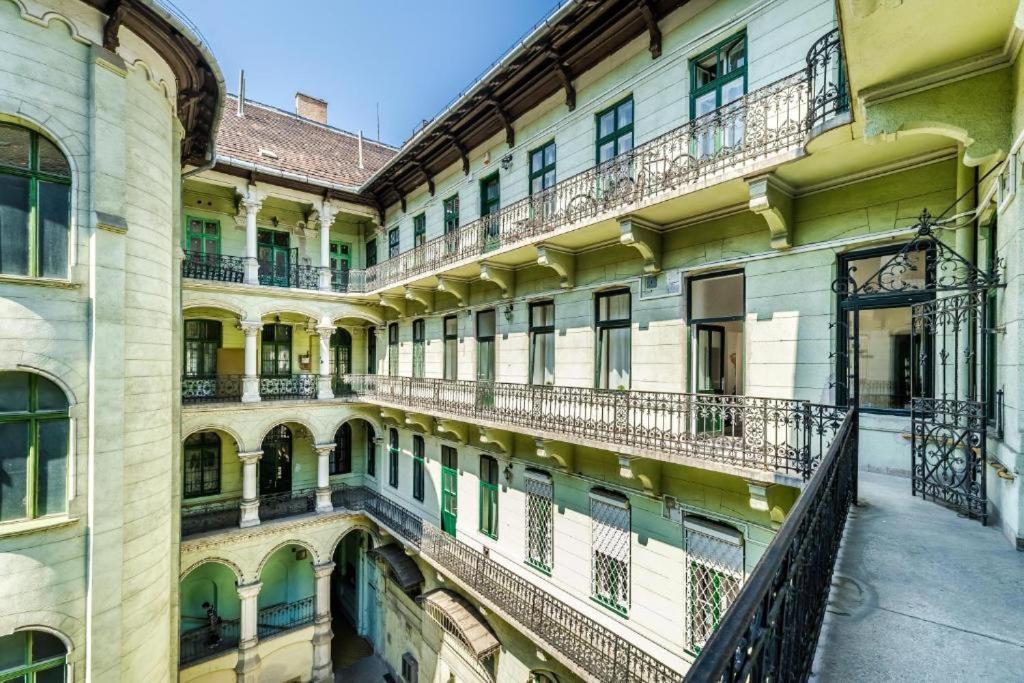 Hi-Bp Elizabeth Apartment In The Heart Of Budapeste Exterior foto