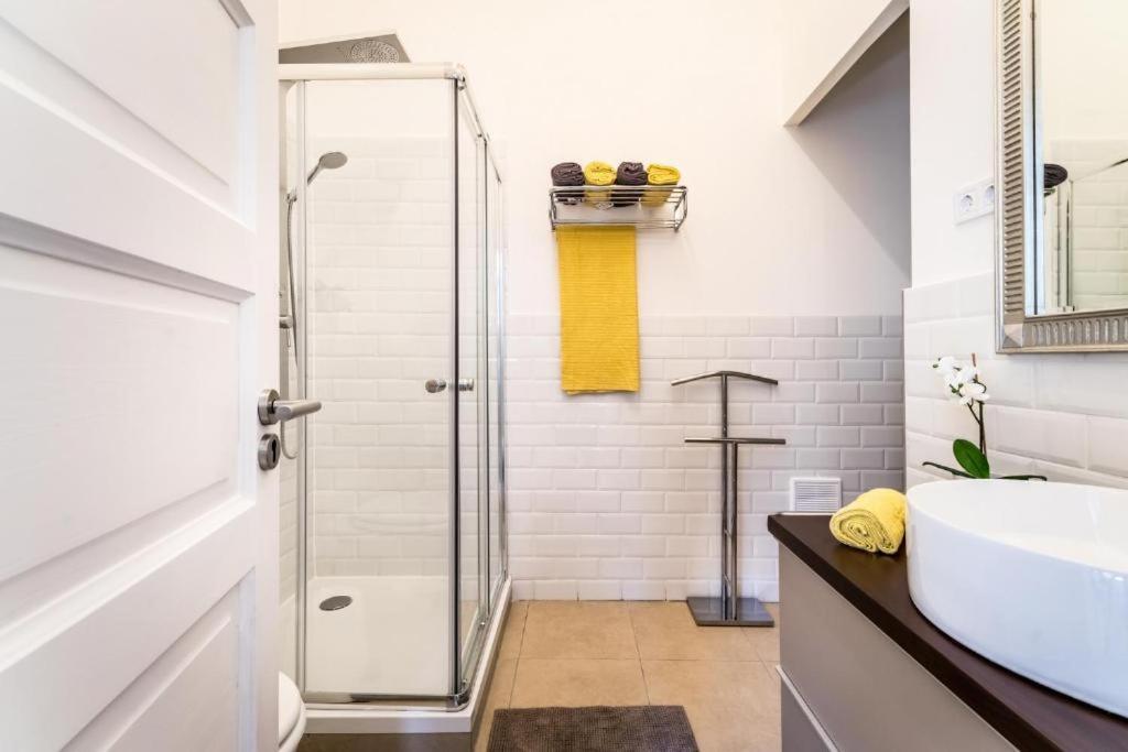 Hi-Bp Elizabeth Apartment In The Heart Of Budapeste Exterior foto